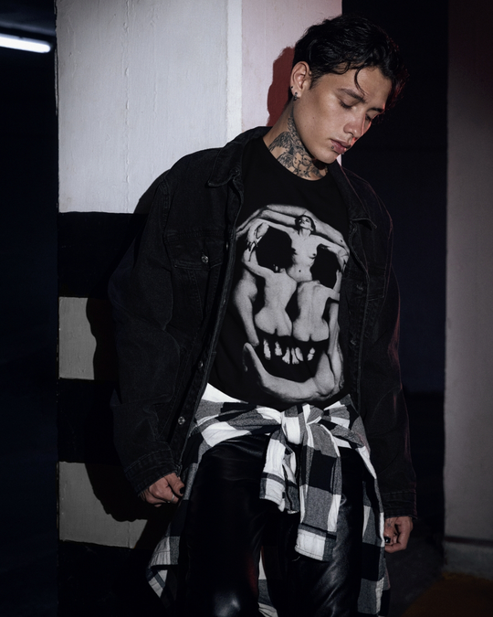 Man wearing Salvador Dali Skull T-Shirt