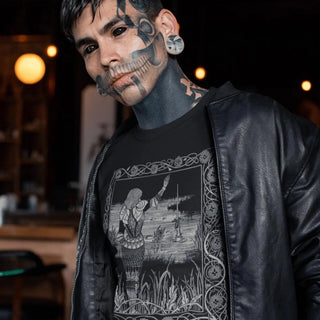 Tattooed man wearing La Mort D'Arthur T-Shirt
