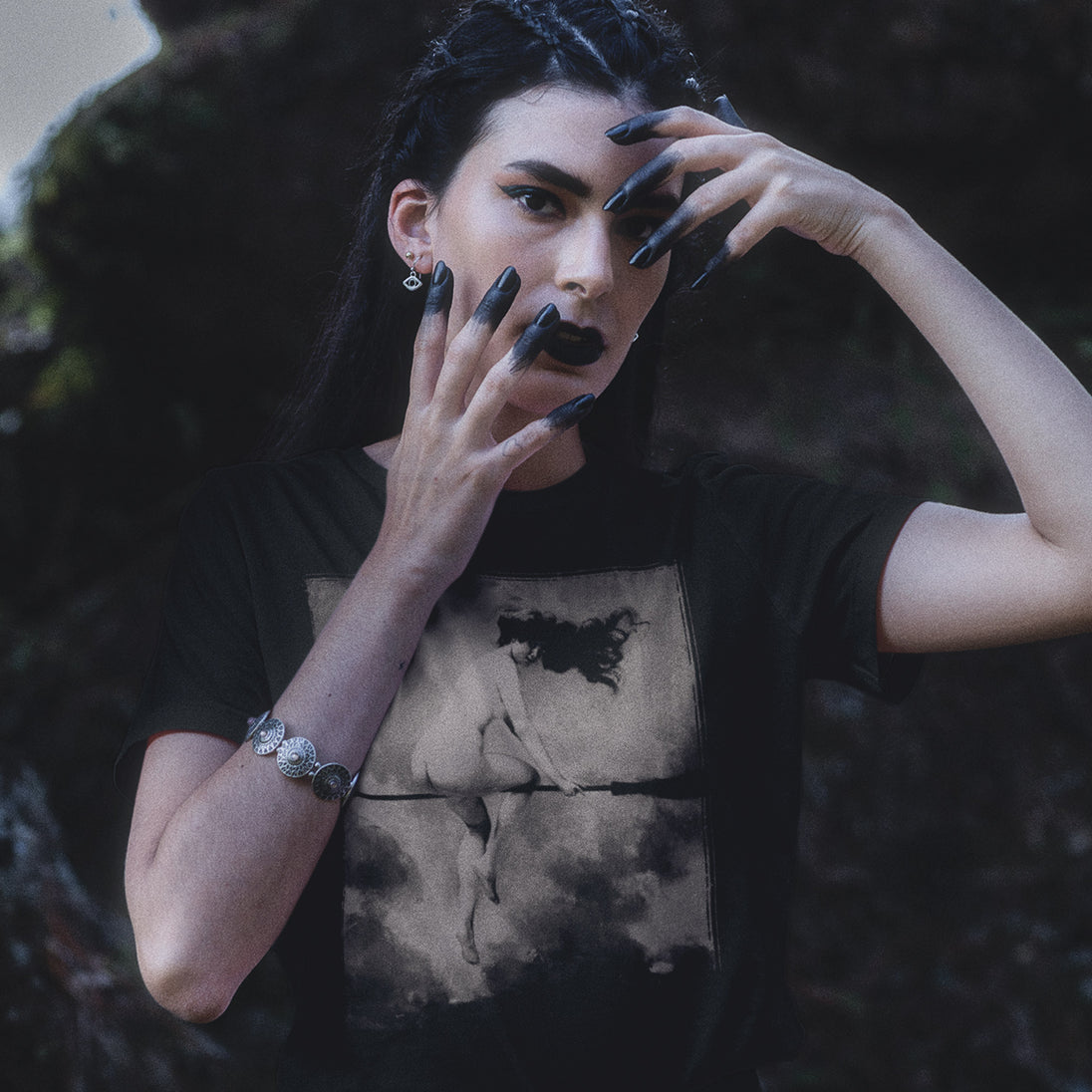 Woman wearing Départ Pour Le Sabbat T-Shirt