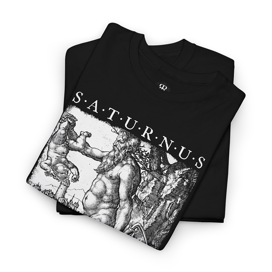 Black t-shirt with a graphic print of Saturn and the text 'SATURNUS' on the front.